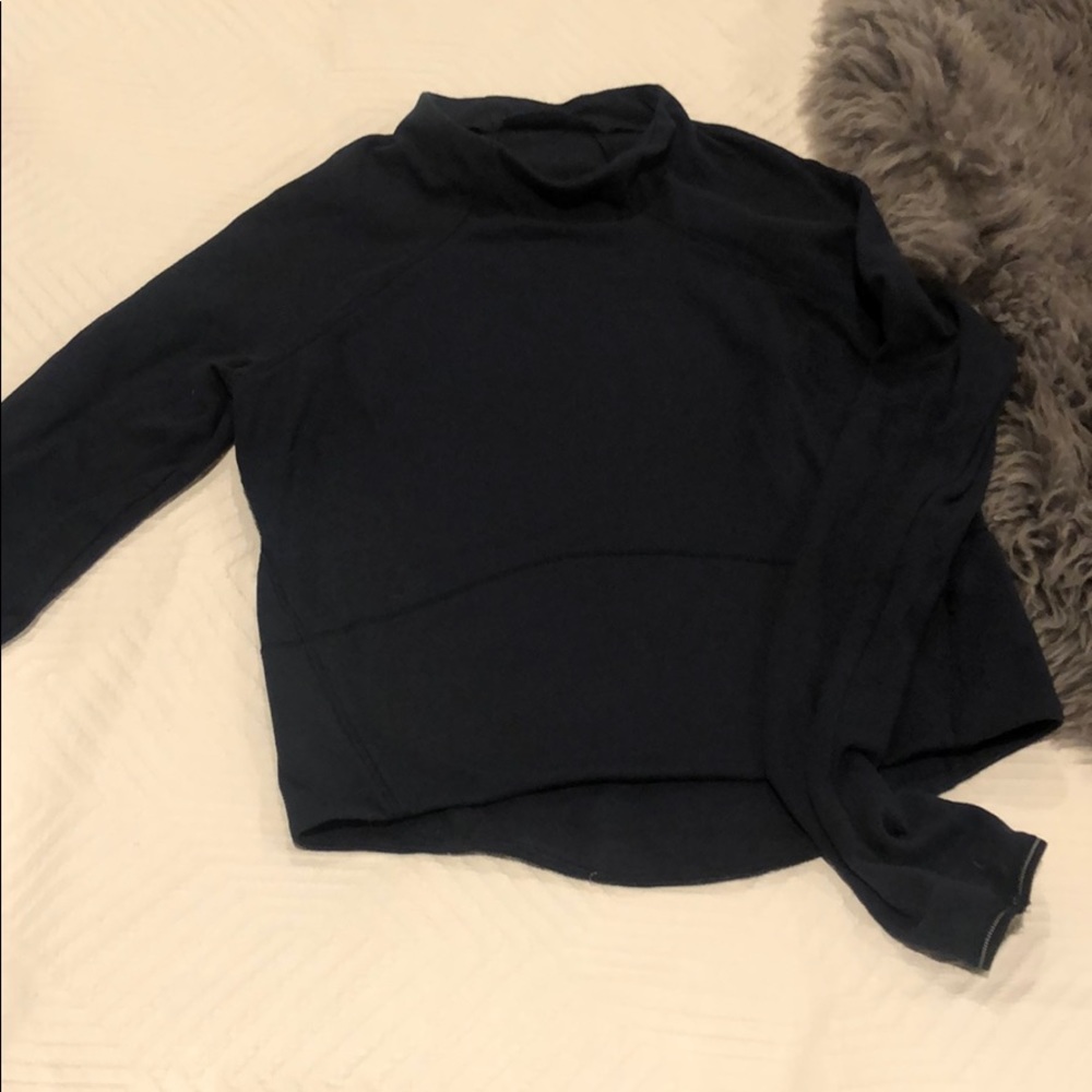 EUC Blue Lululemon mock neck long sleeve crop top